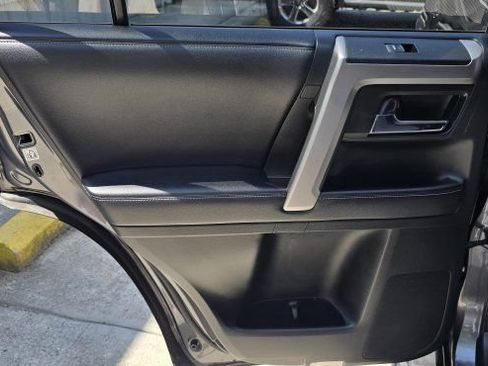 Used 2019 Toyota 4Runner SR5 AWD/4WD image 24