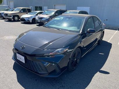 Used 2025 Toyota Camry SE w/ Convenience Package