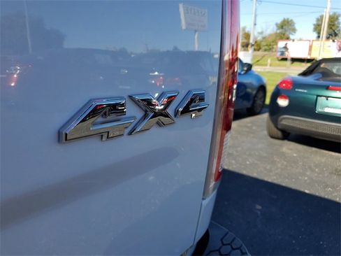 Used 2015 RAM 1500 Laramie w/ Convenience Group image 29