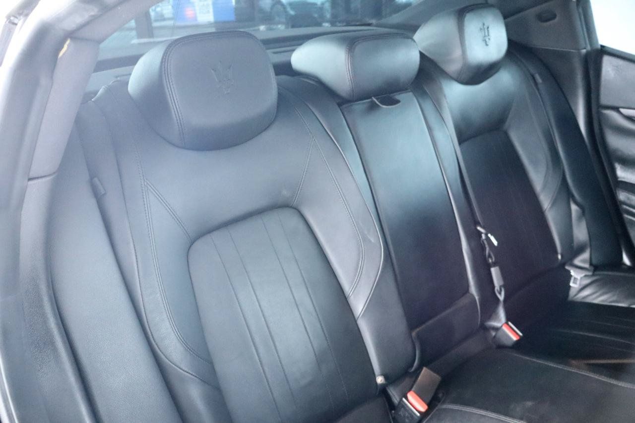 Used 2018 Maserati Ghibli RWD image 33