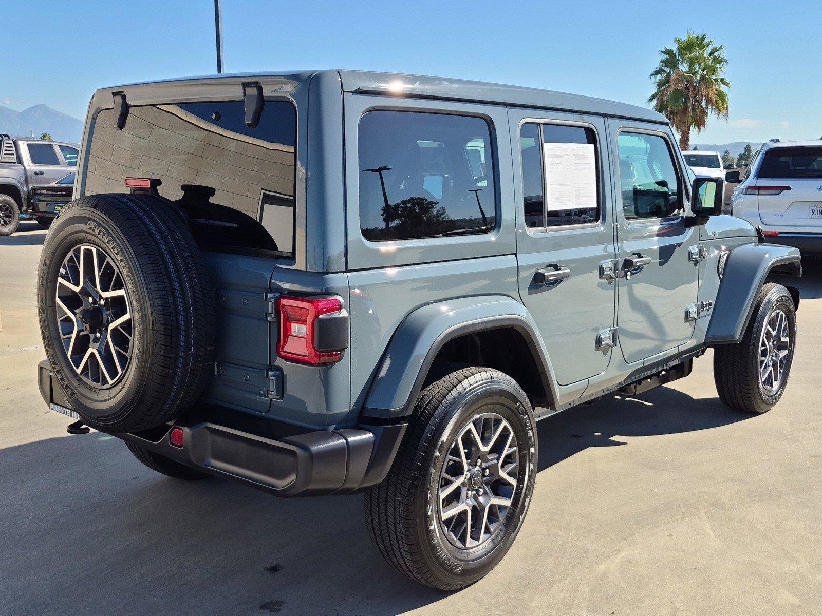 Certified 2026 Jeep Wrangler Unlimited Sahara AWD/4WD image 7
