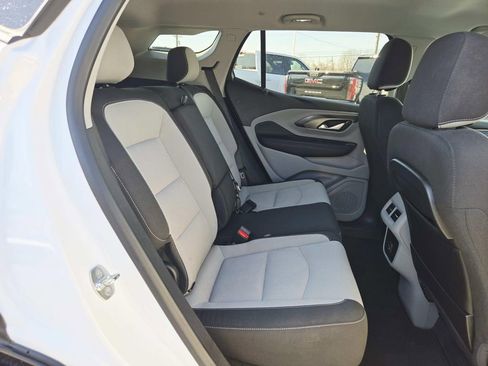 Used 2023 GMC Terrain SLE w/ Driver Convenience Package image 14