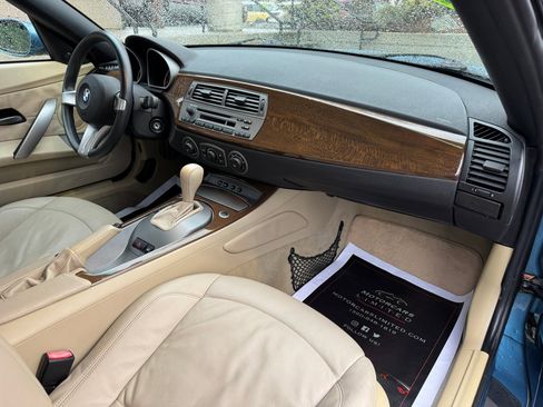 Used 2003 BMW Z4 2.5i image 19
