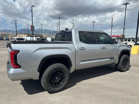Used 2022 Toyota Tundra Platinum w/ Advanced Package AWD/4WD image 6
