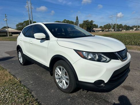 Used 2018 Nissan Rogue Sport S w/ S Appearance Package image 2
