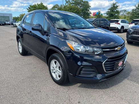 Used 2021 Chevrolet Trax LS AWD/4WD image 10