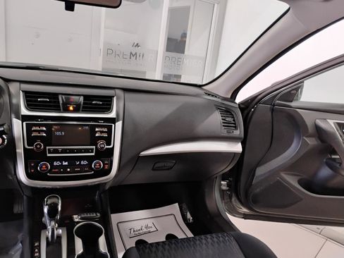 Used 2018 Nissan Altima 2.5 SV image 24
