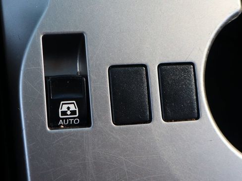Used 2021 Toyota 4Runner SR5 AWD/4WD image 36