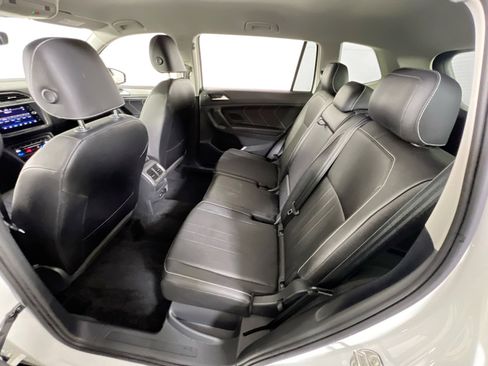 Used 2023 Volkswagen Tiguan SE image 23