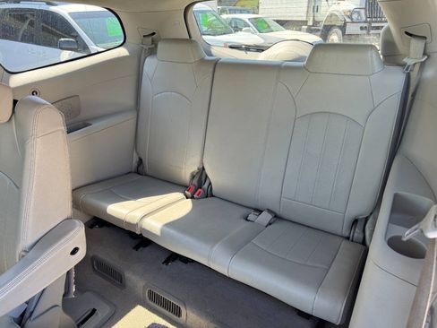 Used 2017 Buick Enclave Leather AWD/4WD image 13