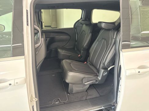 New 2026 Chrysler Voyager LX image 15