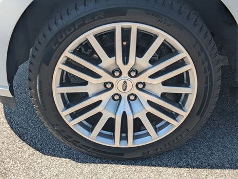 Used 2023 Ford Expedition Platinum AWD/4WD image 10