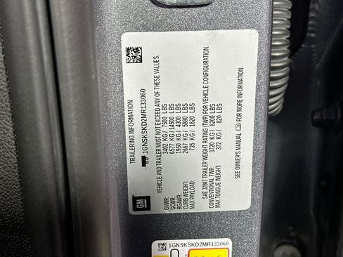 Used 2021 Chevrolet Tahoe Premier w/ Premium Package image 39