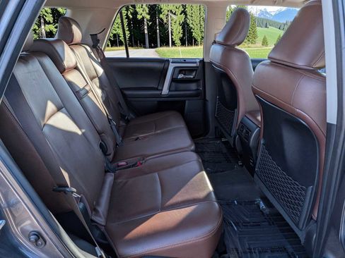 Used 2016 Toyota 4Runner Limited AWD/4WD image 17