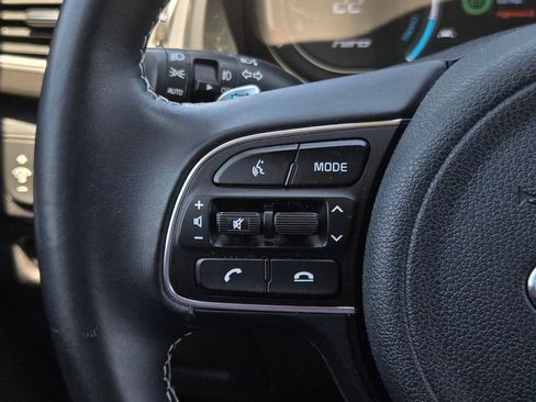 Used 2019 Kia Niro EX FWD image 21