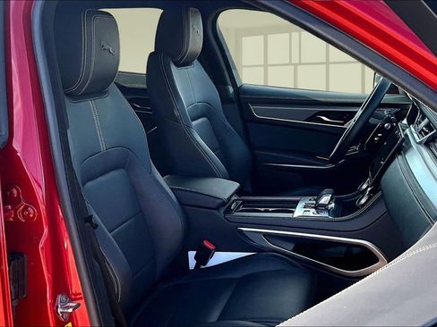 Used 2026 Jaguar F-PACE R-Dynamic S image 7