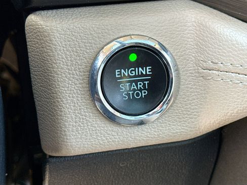 Certified 2022 Ford Expedition Max Limited image 9