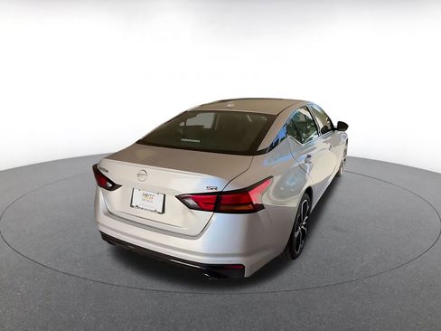 Used 2025 Nissan Altima 2.5 SR image 14