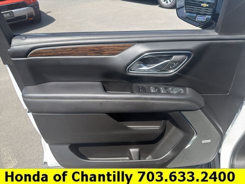 Used 2023 Chevrolet Tahoe Premier AWD/4WD image 23