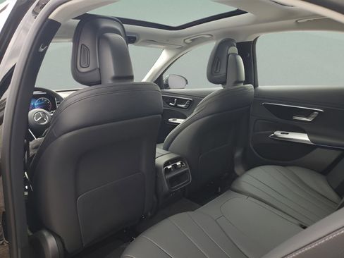 Used 2026 Mercedes-Benz E 350 Sedan image 9