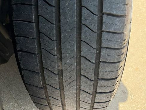 Used 2019 Chevrolet Traverse LT AWD/4WD image 33