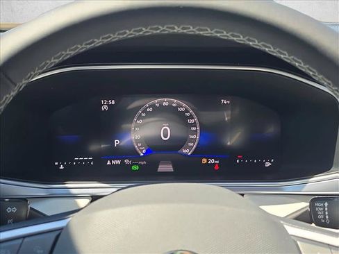 New 2026 Volkswagen Taos SE FWD image 15
