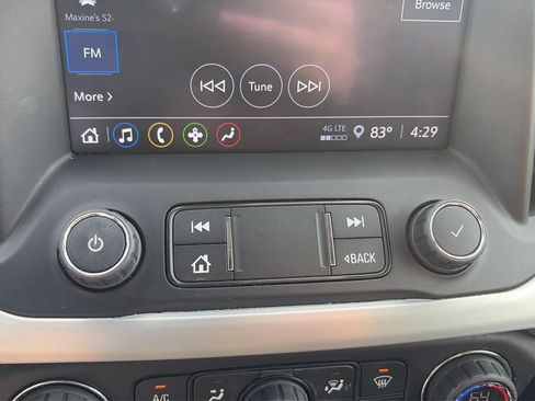Used 2022 GMC Acadia SLE w/ Driver Convenience Package FWD image 18