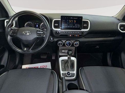 Certified 2022 Hyundai Venue Limited FWD image 26