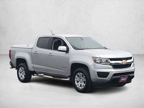 Used 2018 Chevrolet Colorado LT RWD image 3