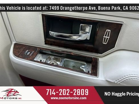 Used 1992 Lincoln Town Car Signature image 36