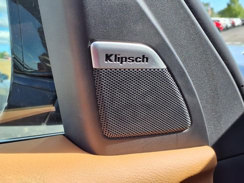 New 2025 Nissan Armada SL w/ Convenience Package image 13