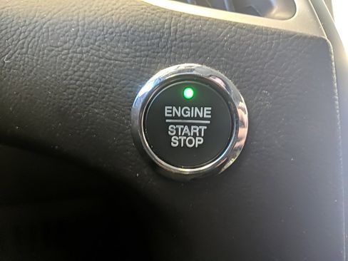 Used 2022 Ford Edge SEL image 24