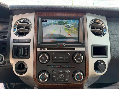 Used 2015 Ford Expedition King Ranch RWD image 8
