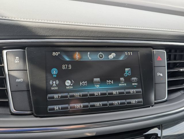 Used 2018 Buick Enclave Essence AWD/4WD image 24