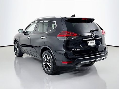 Used 2020 Nissan Rogue SV w/ Premium Package image 8