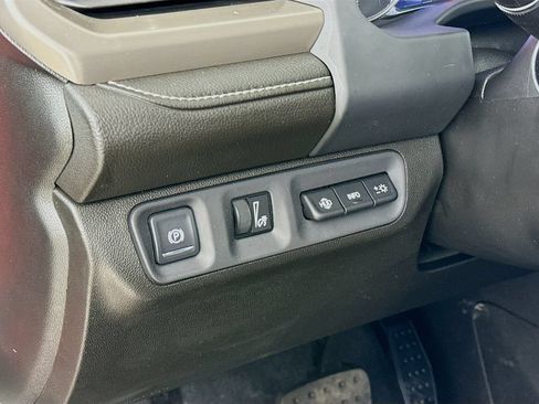 Used 2023 GMC Acadia Denali w/ Denali Ultimate Package AWD/4WD image 12