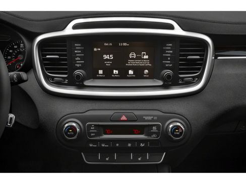 Used 2020 Kia Sorento LX FWD image 7