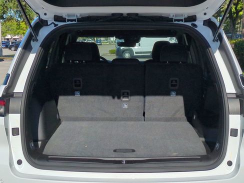 New 2025 Jeep Grand Cherokee Laredo AWD/4WD image 13