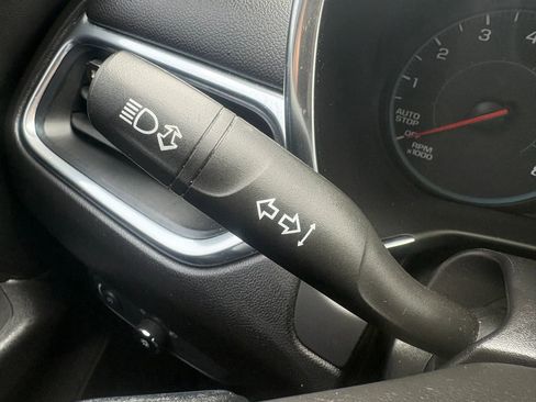 Used 2018 Chevrolet Equinox LT image 15