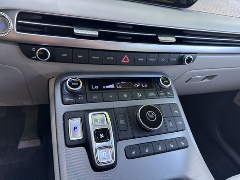 Used 2023 Hyundai Palisade Limited FWD image 28