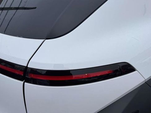 Used 2025 Hyundai Kona SEL image 11