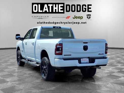 Used 2024 RAM 2500 Big Horn w/ Night Edition AWD/4WD image 3