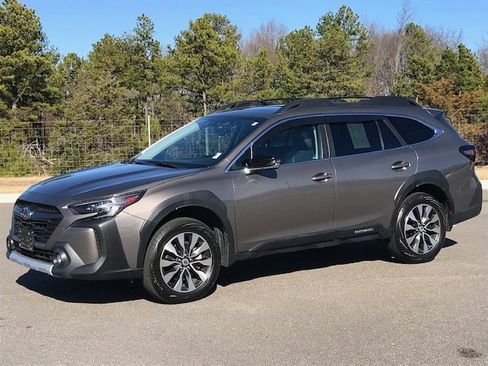 Used 2023 Subaru Outback Limited image 1