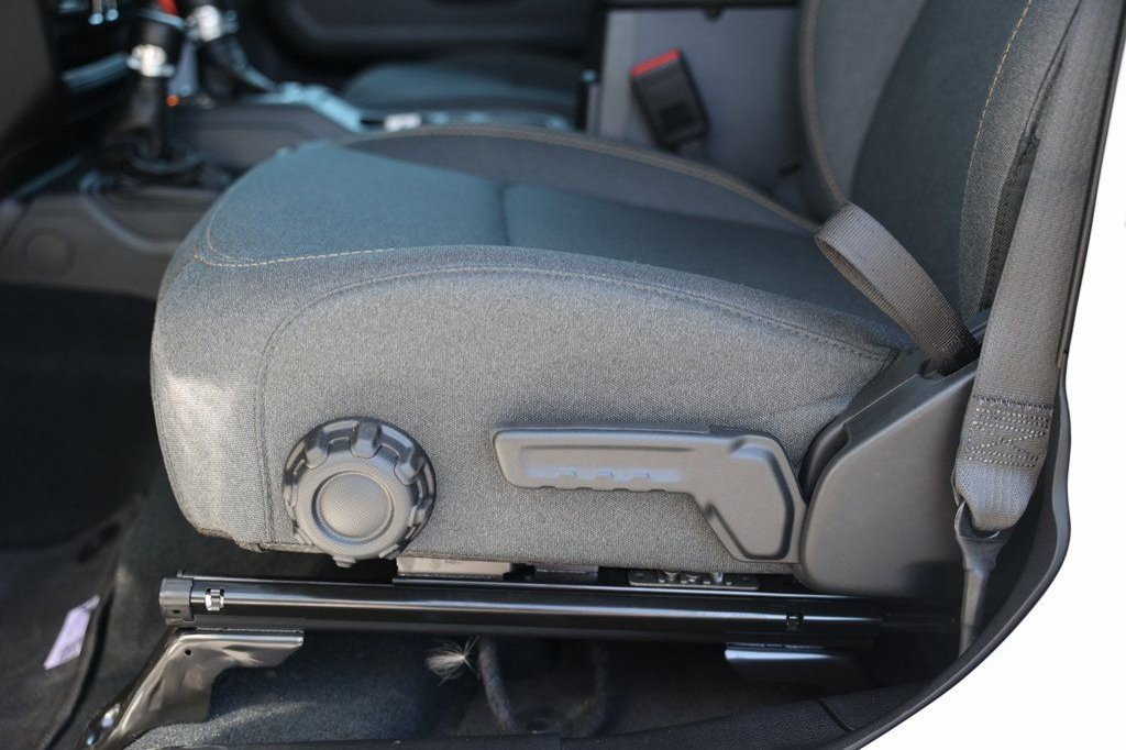 Used 2024 Jeep Wrangler Unlimited Sport AWD/4WD image 18