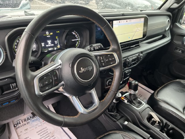 Used 2024 Jeep Wrangler Unlimited Sahara w/ Technology Group AWD/4WD image 14