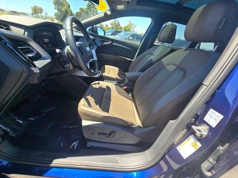 Used 2023 Audi Q4 e-tron Prestige AWD/4WD image 26