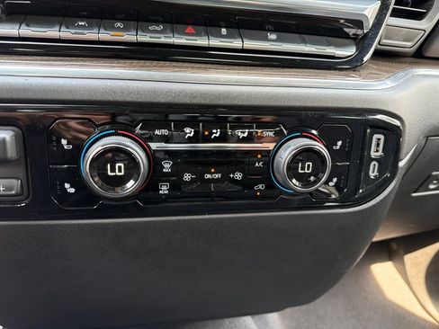 Used 2025 Chevrolet Silverado 1500 LT AWD/4WD image 12
