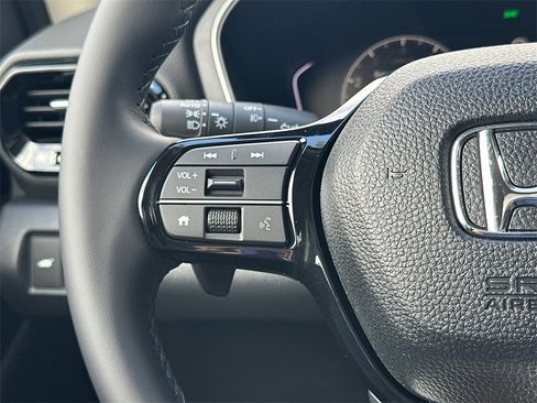 New 2025 Honda Pilot Touring image 23