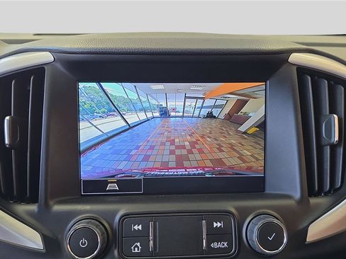 Used 2023 GMC Terrain SLT FWD image 22