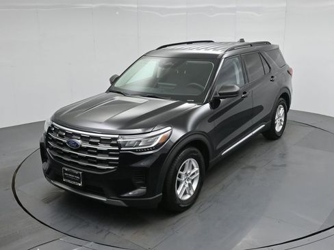Certified 2025 Ford Explorer Active image 35